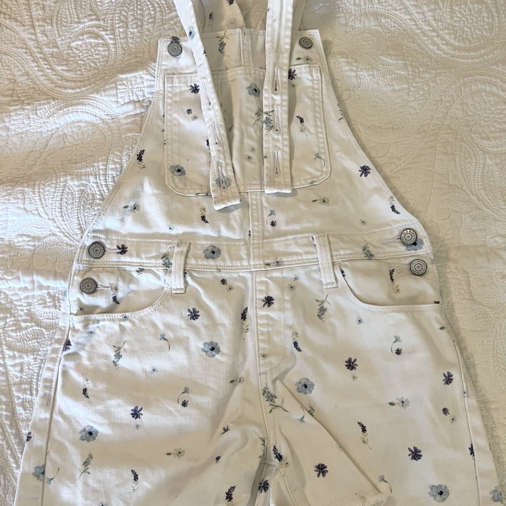 Girls Old Navy White Floral Shortalls - Size XL